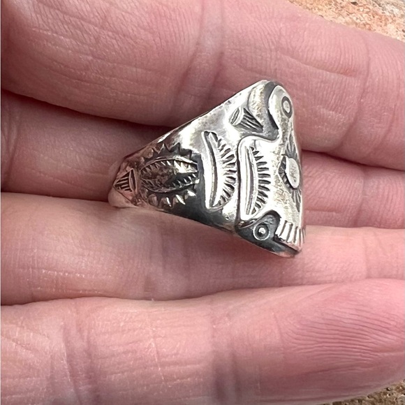 Navajo Bell Trading Style Fred Harvey Sterling Silver Thunderbird Ring 8 - Picture 4 of 7
